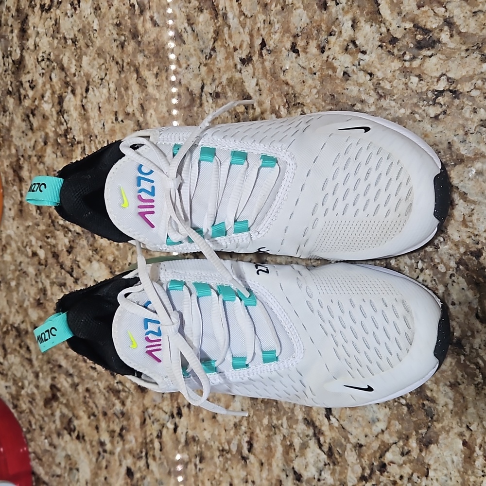 Nike Air Max 270